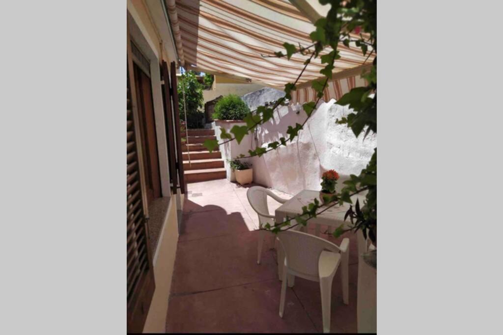 Casa Maddalenina Con Giardino, Vicino Al Mare! Apartment La Maddalena  Exterior photo